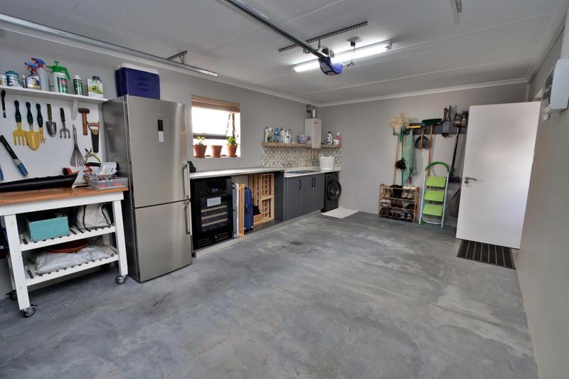 3 Bedroom Property for Sale in Stilbaai Wes Western Cape